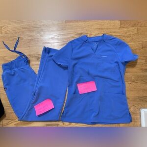 JAANUU SCRUB SET